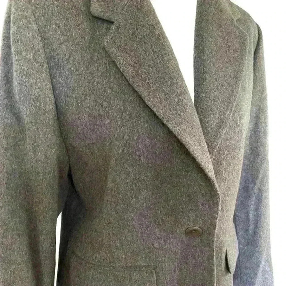 Vintage Lord & Taylor Womens Blazer Size 8P Grey Wool Cashmere Career interview - Picture 3 of 10